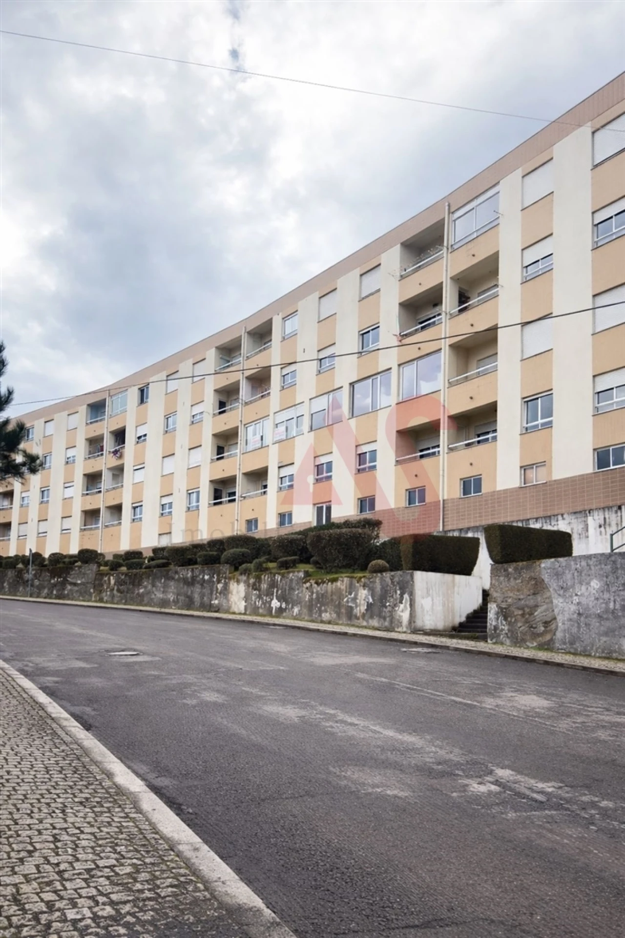 Apartamento T3 para Venda em Tarouca e Dálvares Foto 15