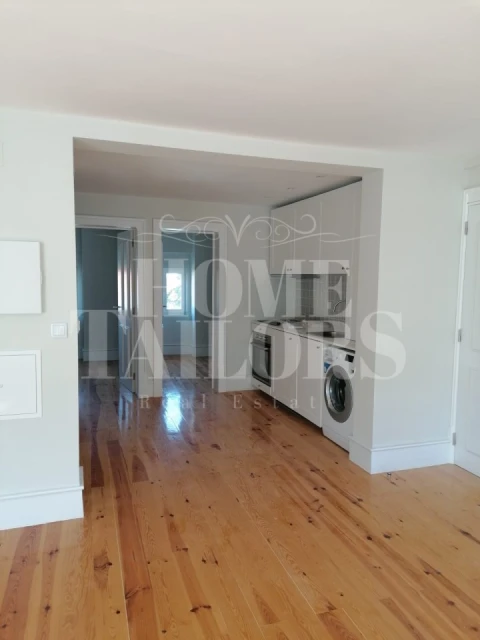 Apartamento T4 para Arrendamento em São Vicente