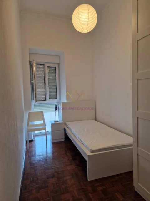 Apartamento T2 para Arrendamento em Penha de França