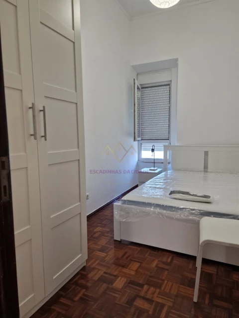 Apartamento T2 para Arrendamento em Penha de França