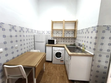 Apartamento T2 para Arrendamento em Penha de França