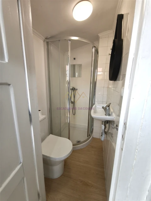 Apartamento T2 para Arrendamento em Penha de França