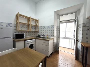 Apartamento T2 para Arrendamento em Penha de França