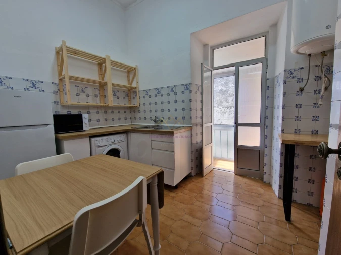 Apartamento T2 para Arrendamento em Penha de França Foto 5