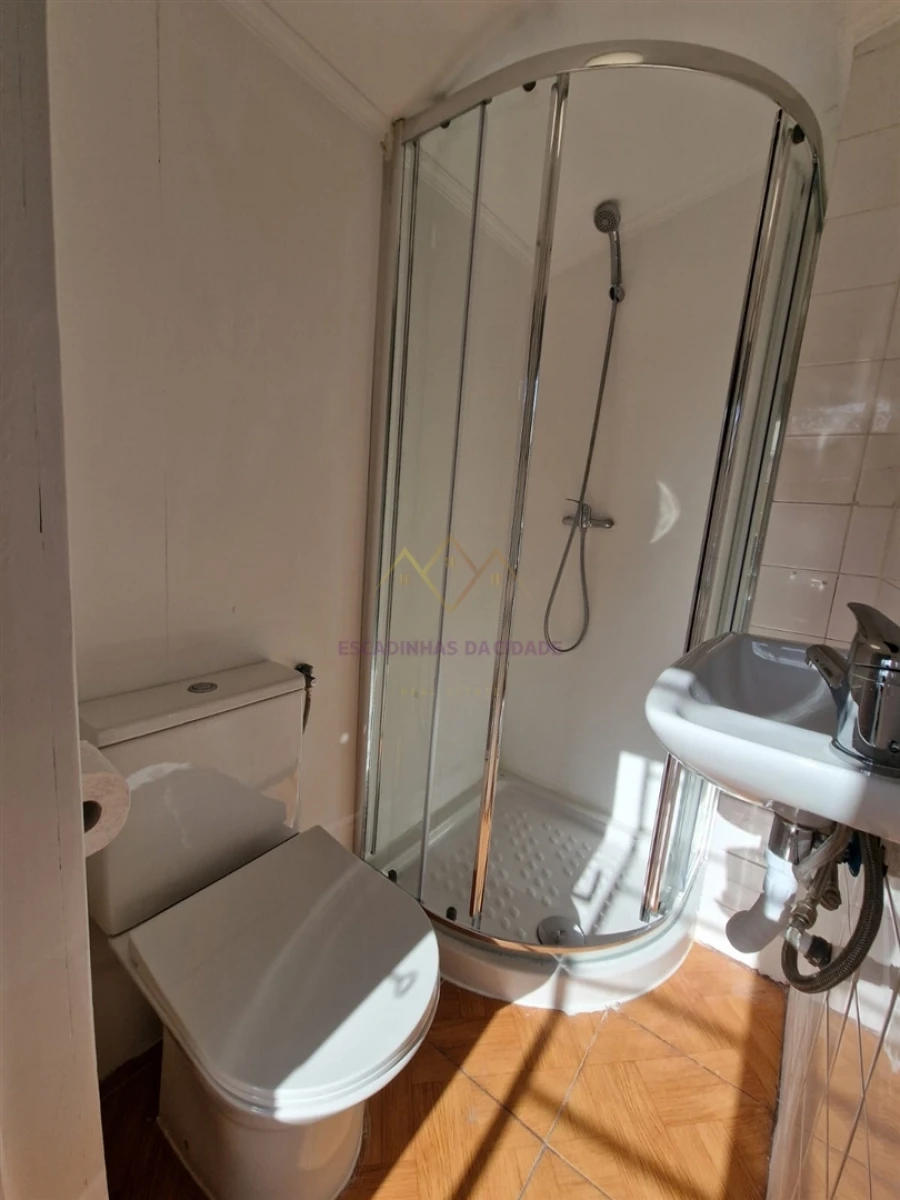 Apartamento T2 para Arrendamento em Penha de França Foto 29