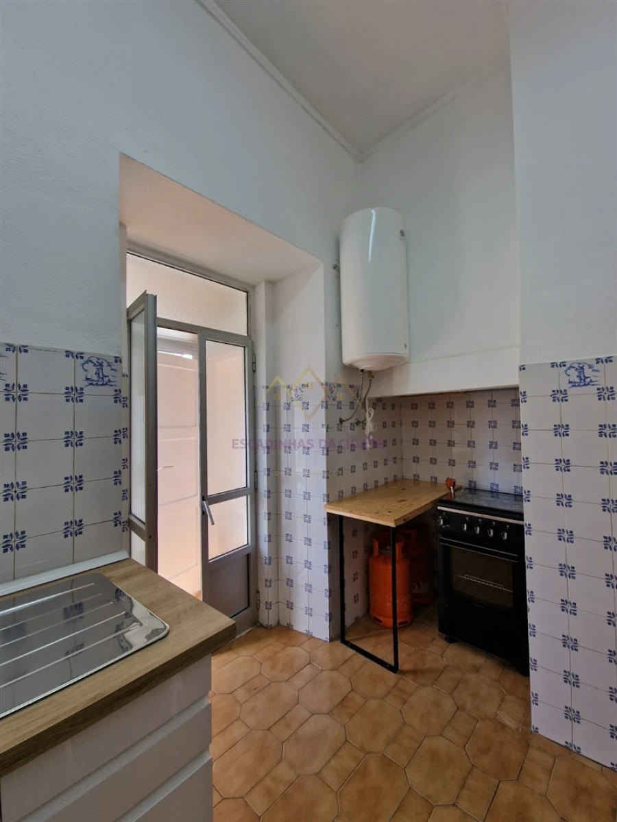 Apartamento T2 para Arrendamento em Penha de França Foto 9