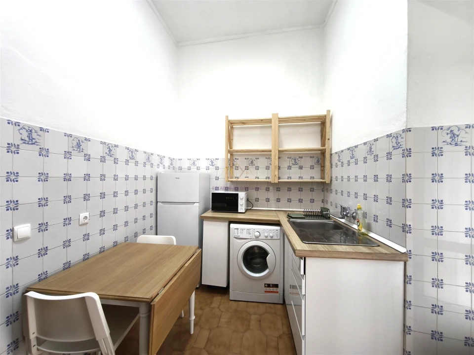 Apartamento T2 para Arrendamento em Penha de França Foto 4