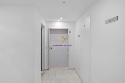 Apartamento T2 para Venda em Camarate, Unhos e Apelação