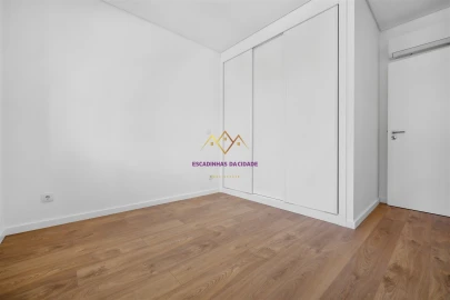 Apartamento T2 para Venda em Camarate, Unhos e Apelação