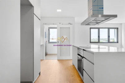 Apartamento T2 para Venda em Camarate, Unhos e Apelação