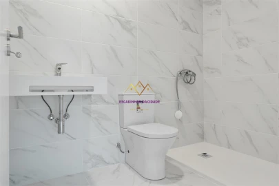 Apartamento T2 para Venda em Camarate, Unhos e Apelação