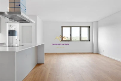 Apartamento T2 para Venda em Camarate, Unhos e Apelação