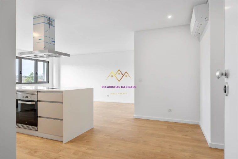 Apartamento T2 para Venda em Camarate, Unhos e Apelação Foto 3