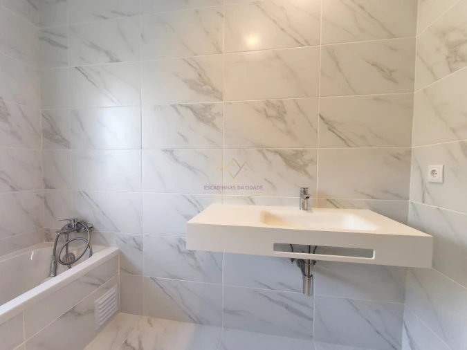 Apartamento T2 para Venda em Camarate, Unhos e Apelação Foto 18