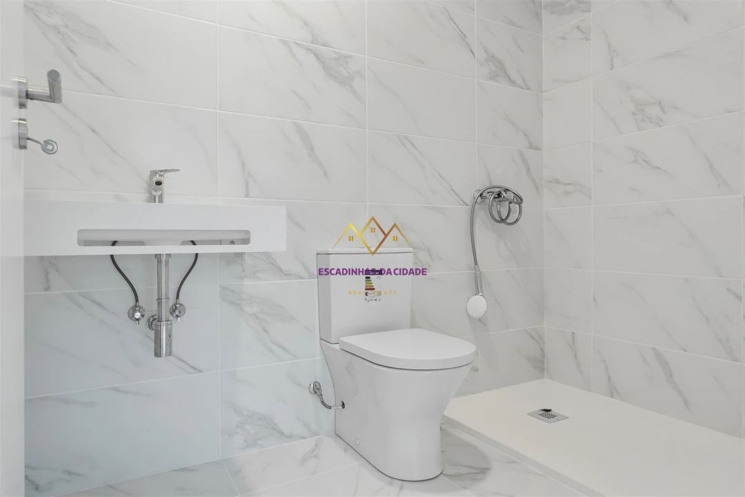 Apartamento T2 para Venda em Camarate, Unhos e Apelação Foto 20