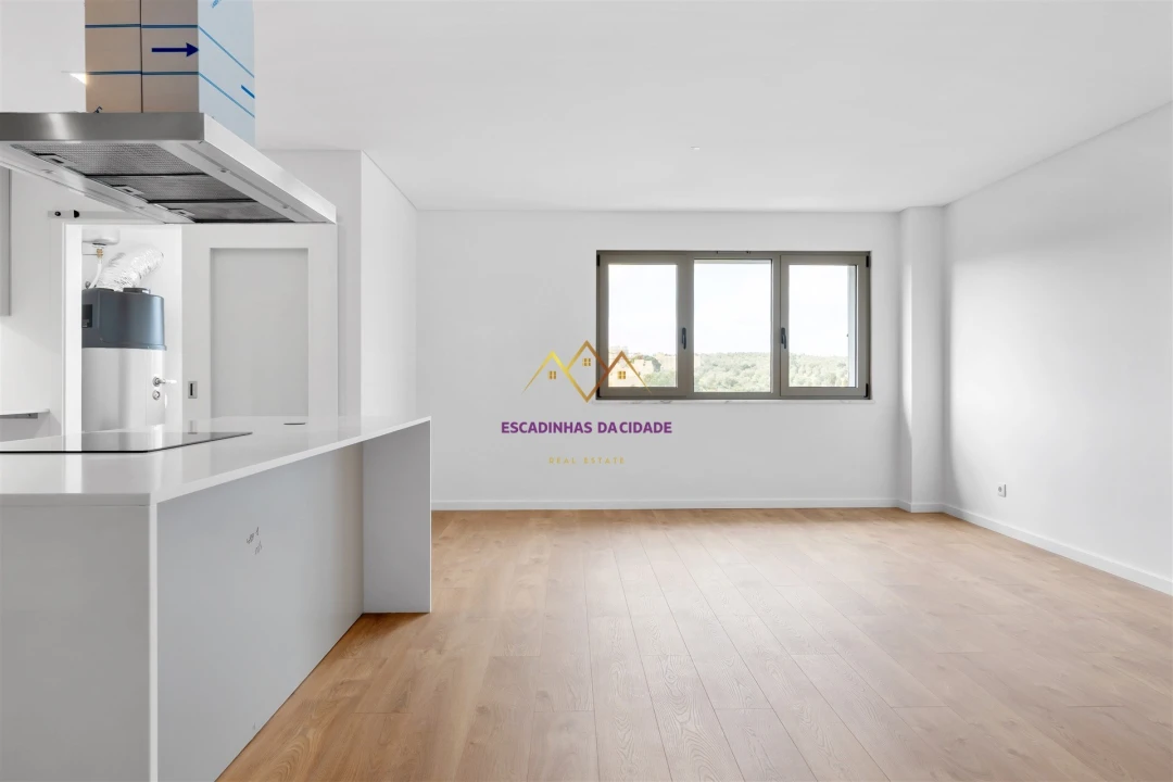 Apartamento T2 para Venda em Camarate, Unhos e Apelação Foto 12