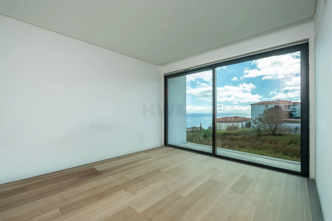 Apartamento T1 para Venda em Caniço Foto 8