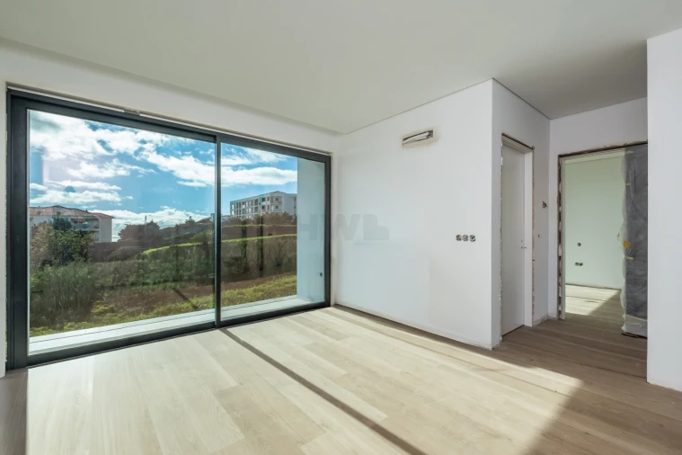 Apartamento T1 para Venda em Caniço Foto 10