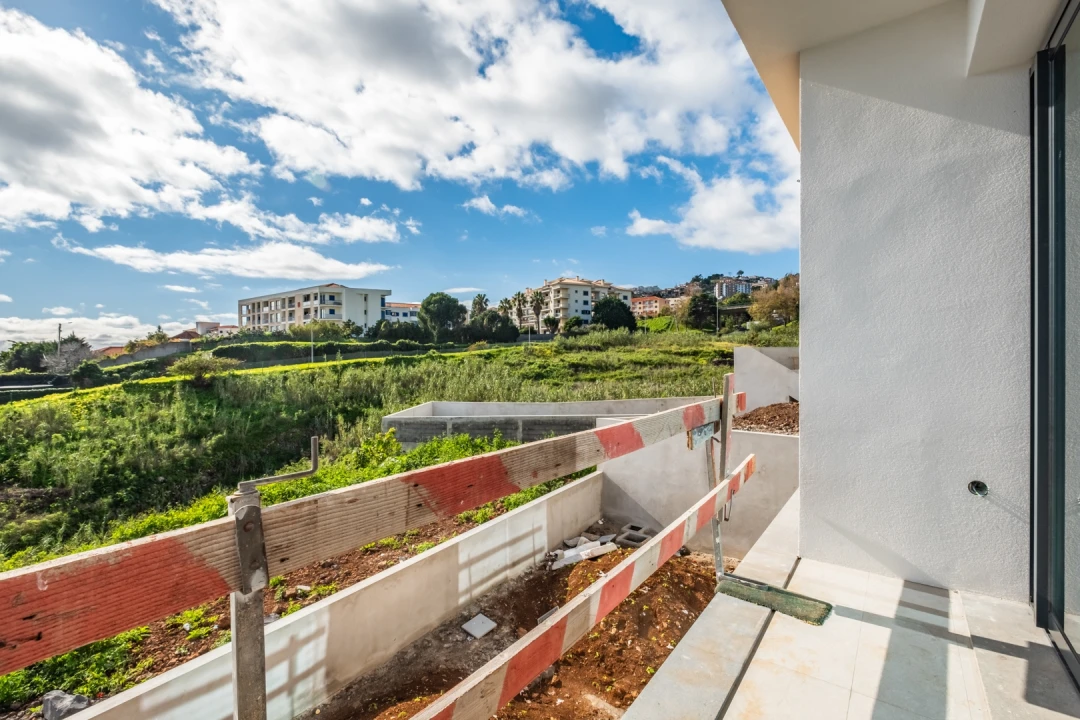 Apartamento T1 para Venda em Caniço Foto 12