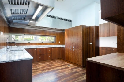 Moradia T4 para Venda em Albufeira e Olhos de Água