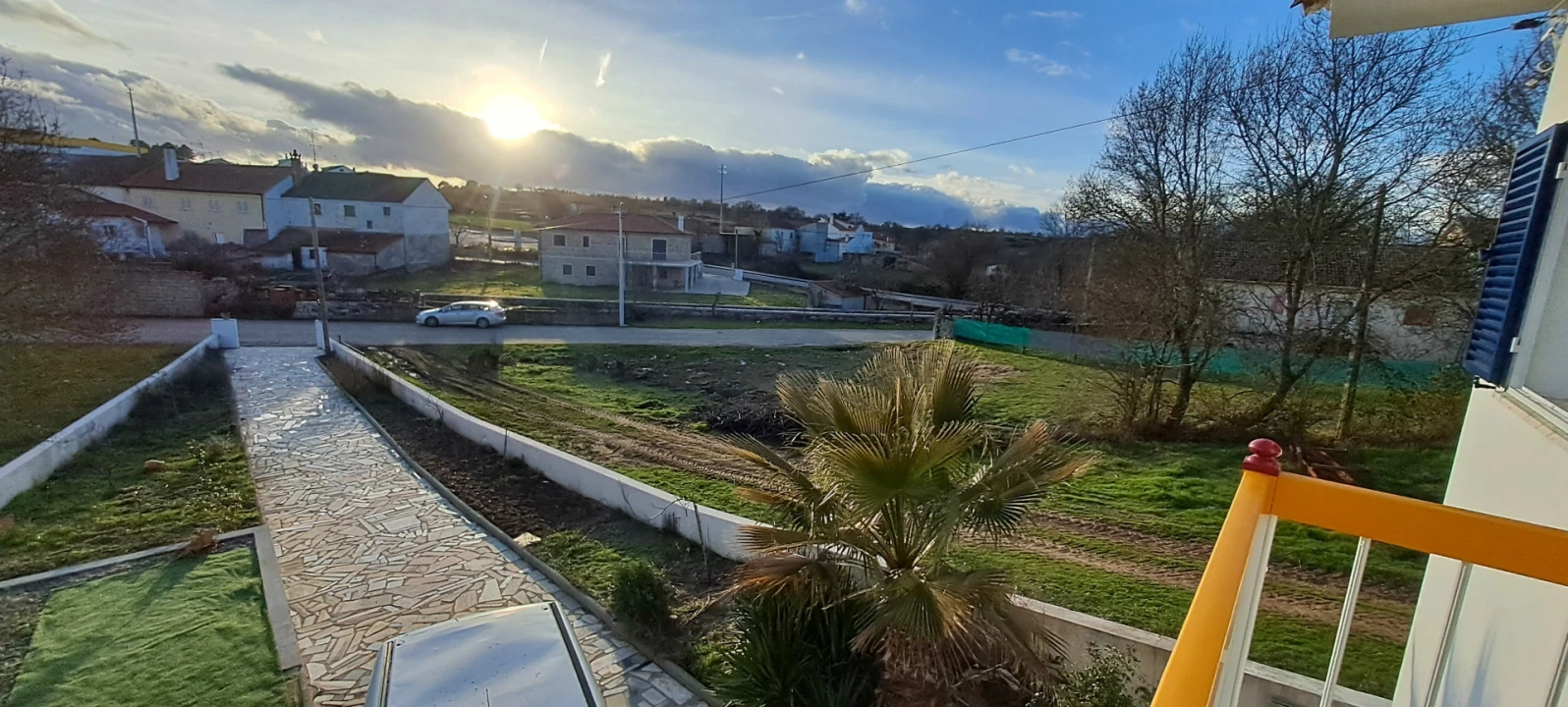 Moradia T3 para Venda em Silva e Águas Vivas Foto 5