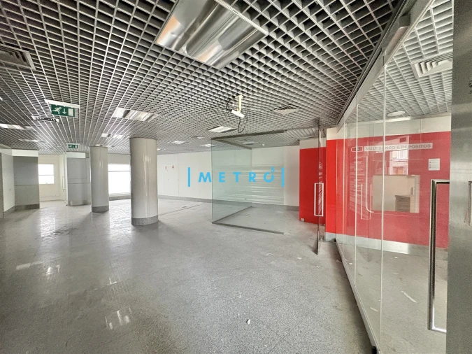 Loja para Venda em Santa Marinha e São Pedro da Afurada Foto 2