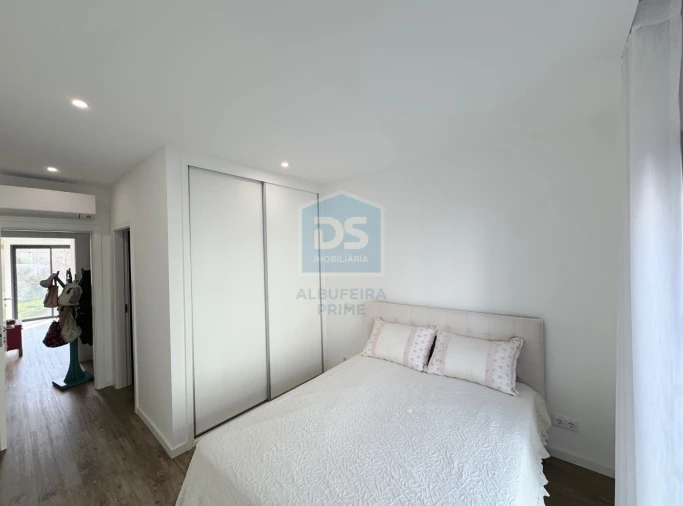 Apartamento T2 para Venda em Almancil Foto 19