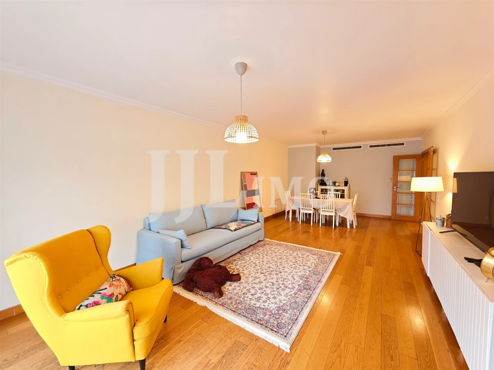 Apartamento T3 para Venda em Parque das Nações Foto 1