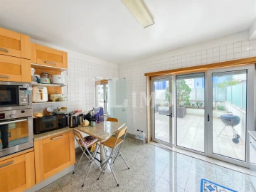 Apartamento T3 para Venda em Parque das Nações