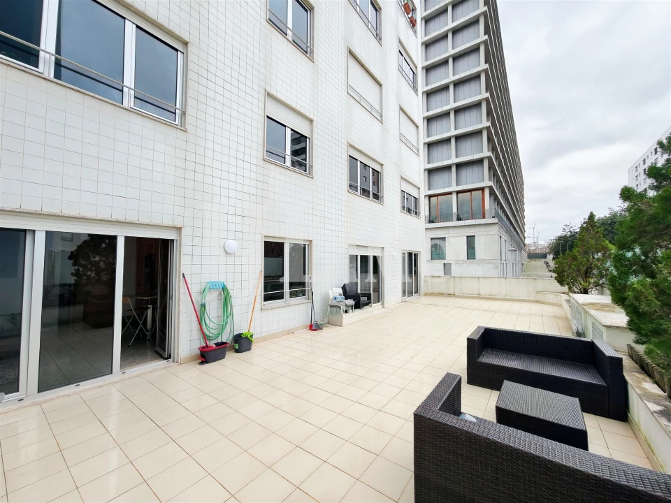 Apartamento T3 para Venda em Parque das Nações Foto 48