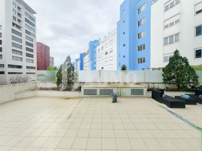 Apartamento T3 para Venda em Parque das Nações Foto 50