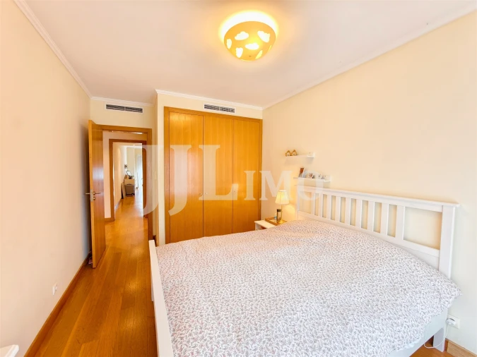 Apartamento T3 para Venda em Parque das Nações Foto 27