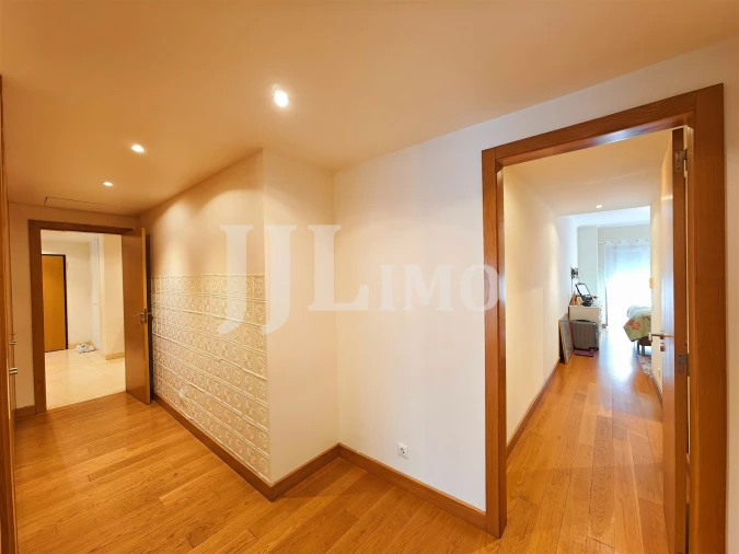 Apartamento T3 para Venda em Parque das Nações Foto 18