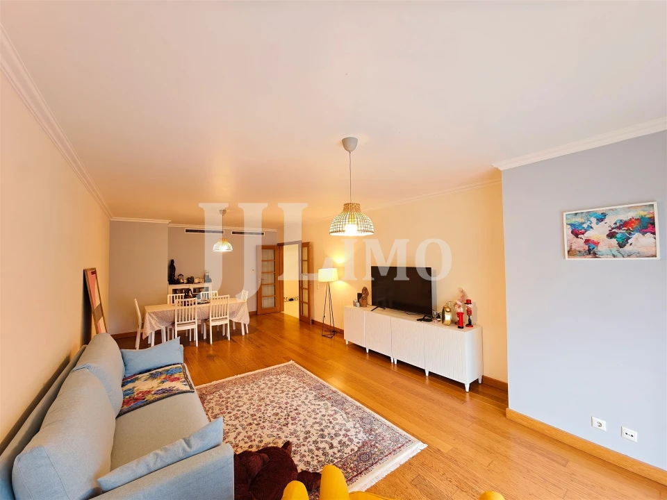 Apartamento T3 para Venda em Parque das Nações Foto 11