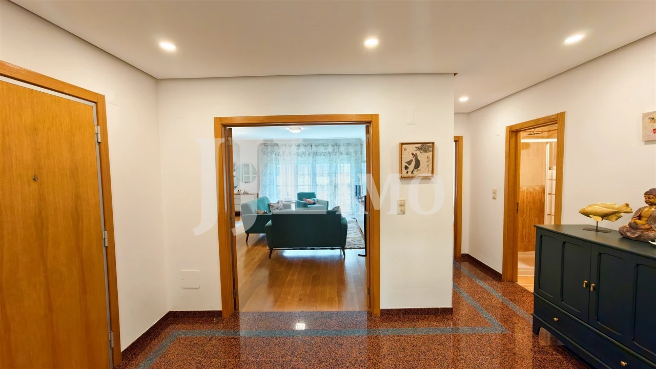 Apartamento T4 para Venda em Parque das Nações Foto 8