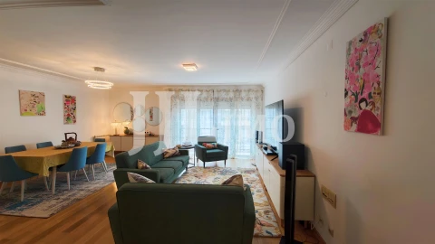 Apartamento T4 para Venda em Parque das Nações