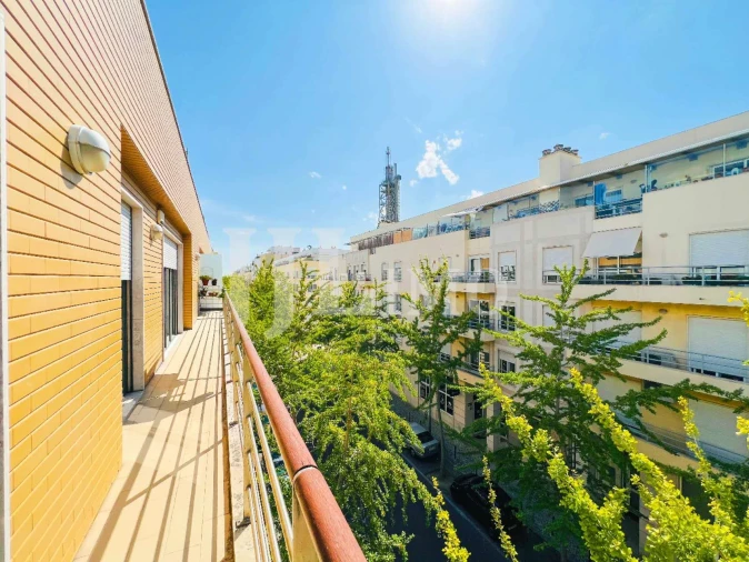 Apartamento T4 para Venda em Parque das Nações Foto 16