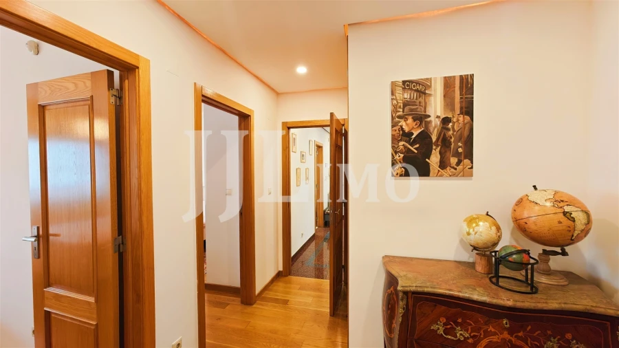 Apartamento T4 para Venda em Parque das Nações Foto 25