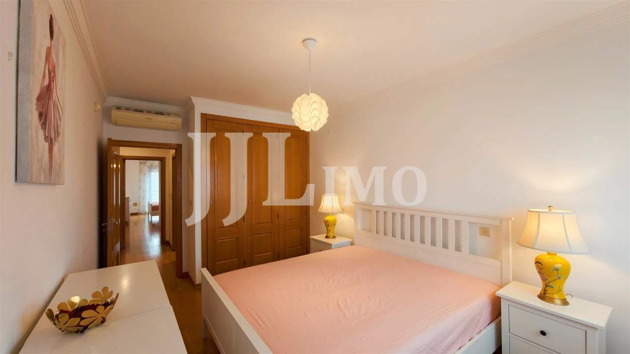 Apartamento T4 para Venda em Parque das Nações Foto 31