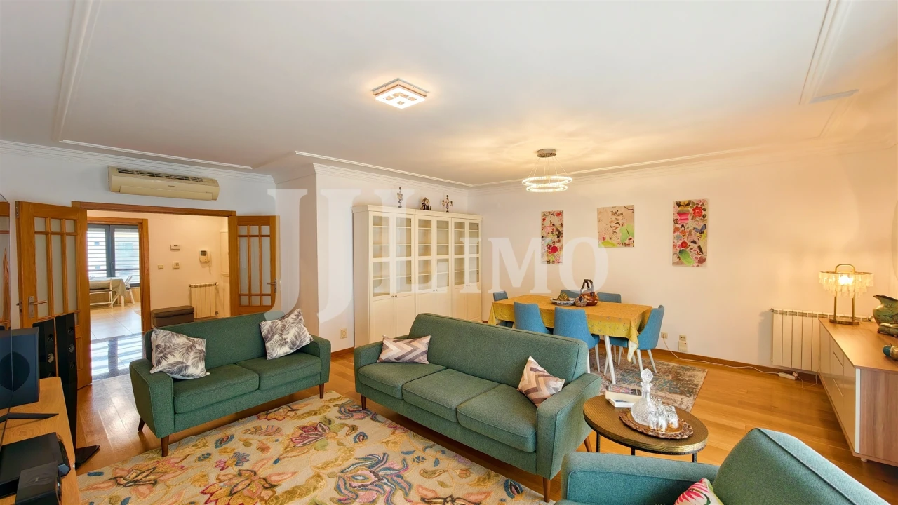 Apartamento T4 para Venda em Parque das Nações Foto 1