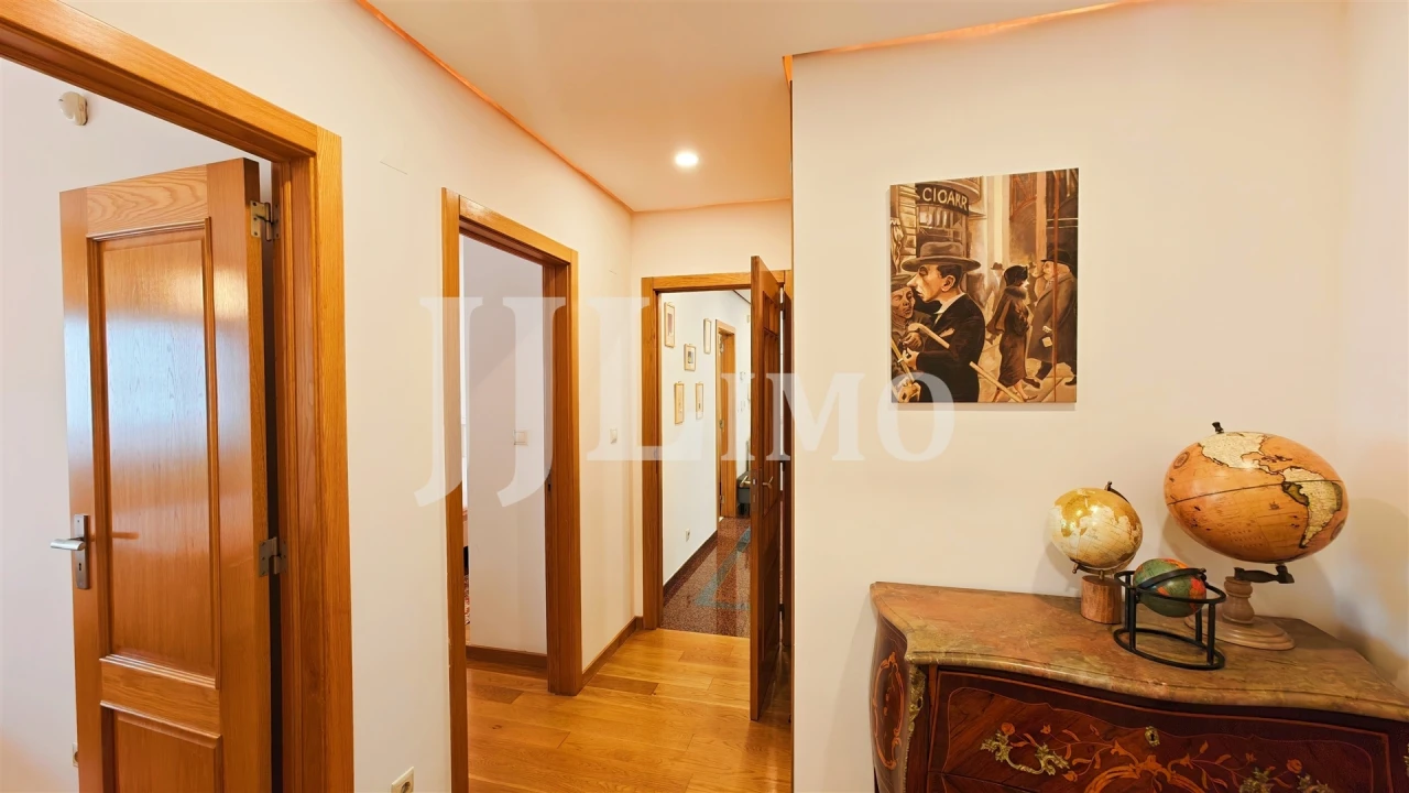 Apartamento T4 para Venda em Parque das Nações Foto 25
