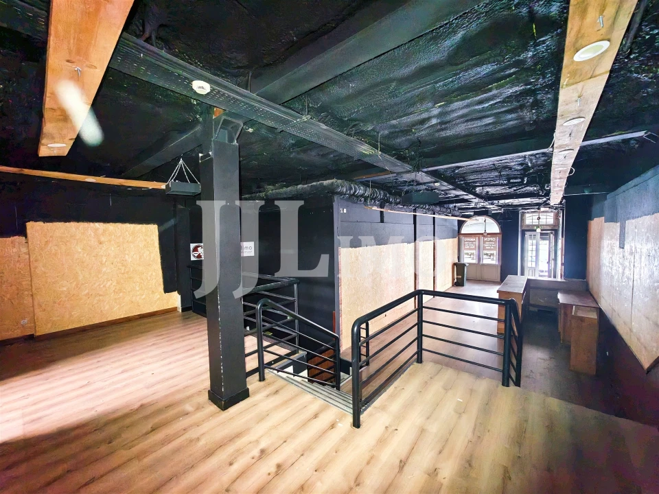 Loja para Arrendamento em Santo António Foto 4