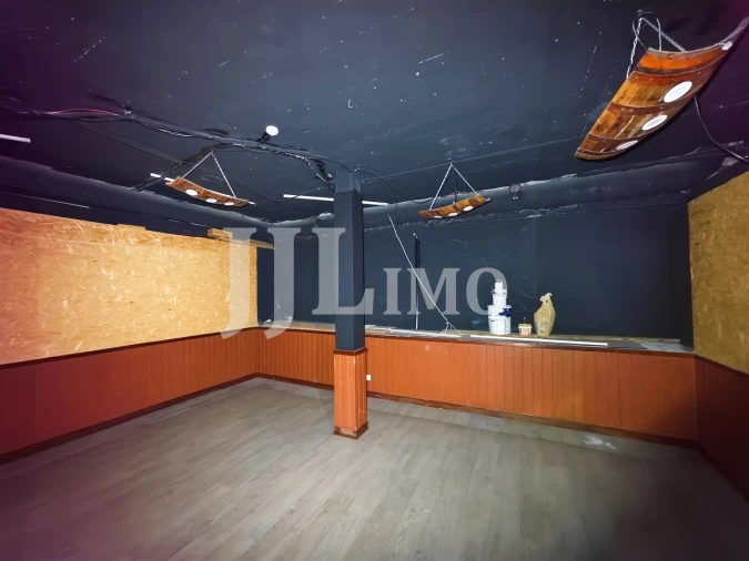 Loja para Arrendamento em Santo António Foto 16