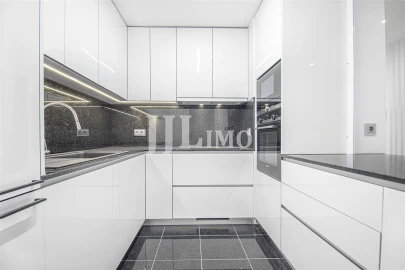 Apartamento T3 para Venda em Avenidas Novas