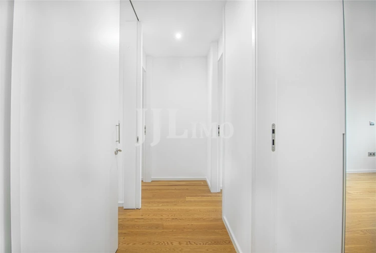 Apartamento T3 para Venda em Avenidas Novas Foto 5