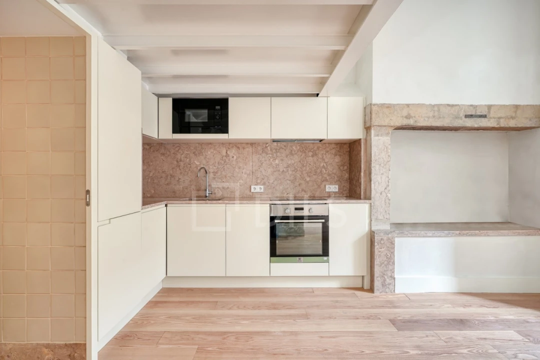 Apartamento T1 para Venda em Santa Maria Maior Foto 2