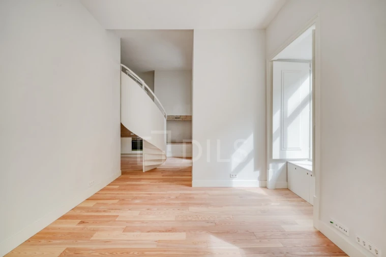 Apartamento T1 para Venda em Santa Maria Maior Foto 3