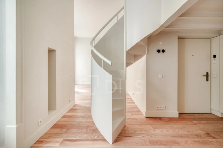 Apartamento T1 para Venda em Santa Maria Maior Foto 5