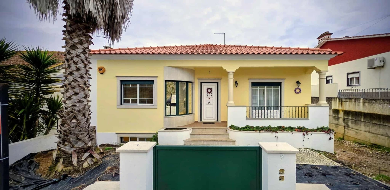 Moradia T5 para Venda em Asseiceira Foto 2