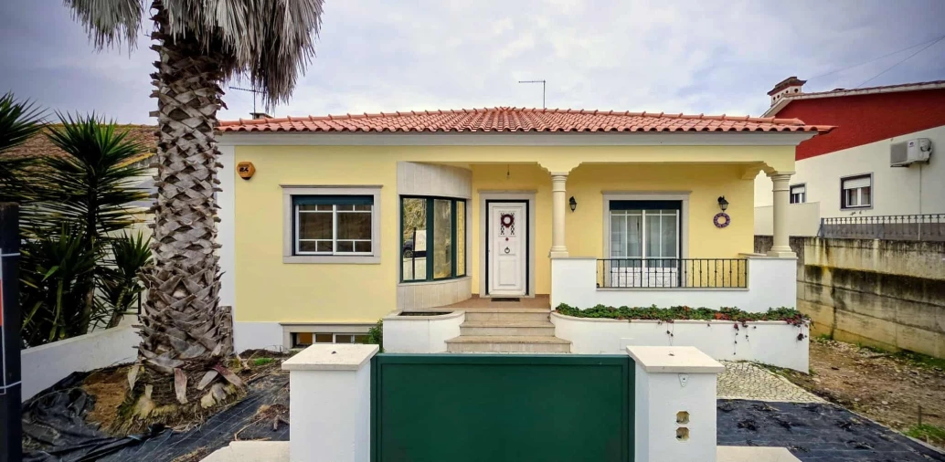 Moradia T5 para Venda em Asseiceira Foto 2